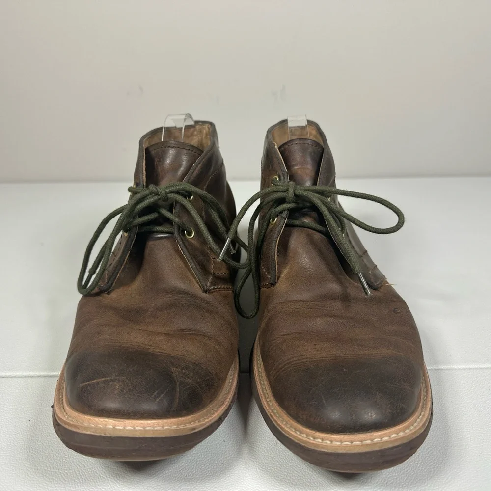 UGG Australia Dagmann Leather Chukka Boots